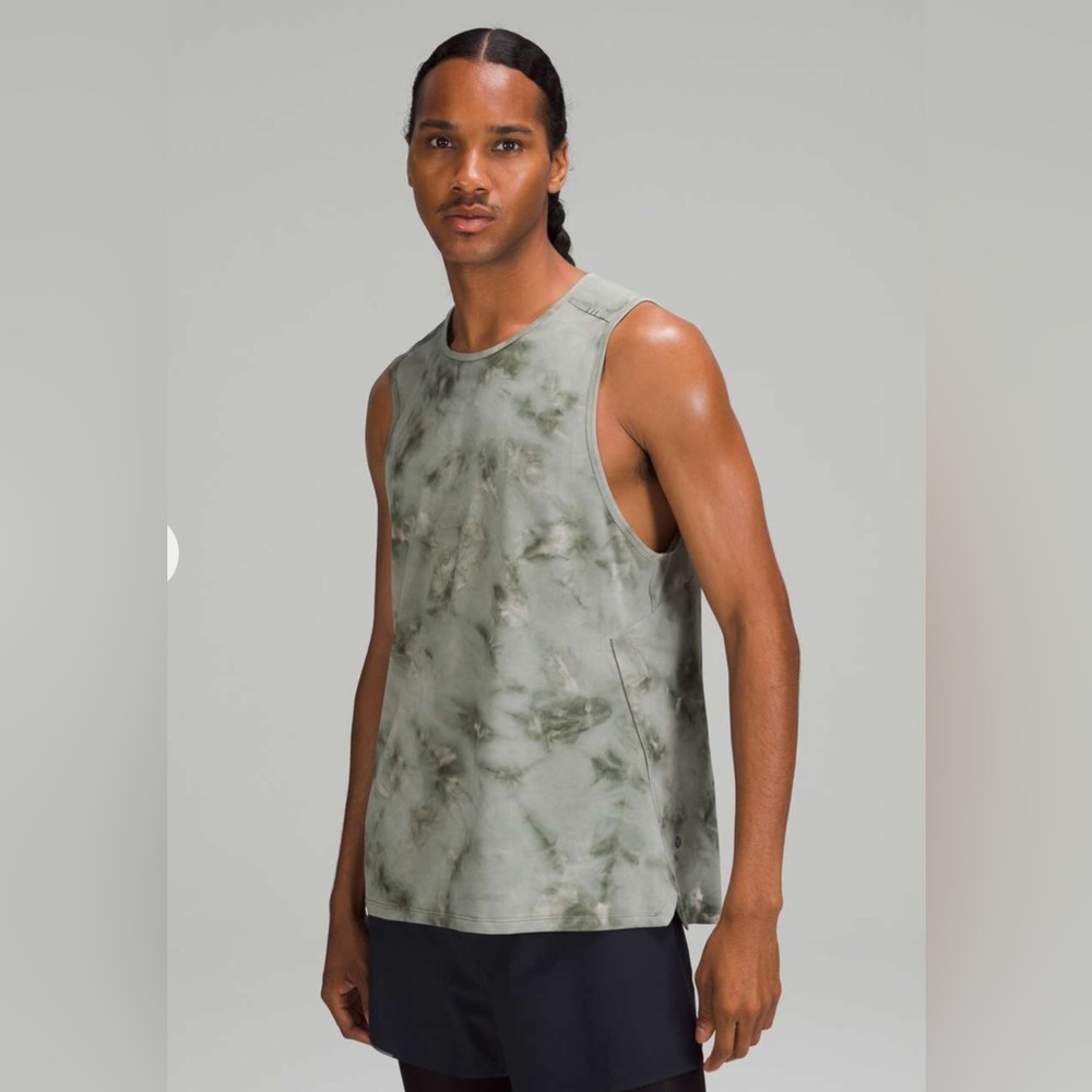 🌼Lululemon Men Fast and Free Tank *Spray size Large